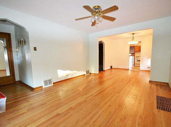 3rd image of 10135 S Homan Ave