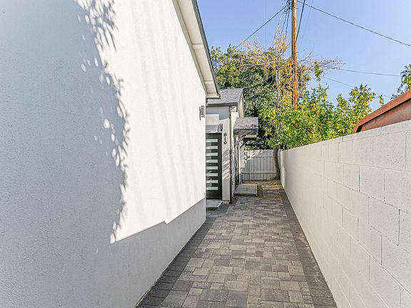 4th image of 810 Pelanconi Ave #A