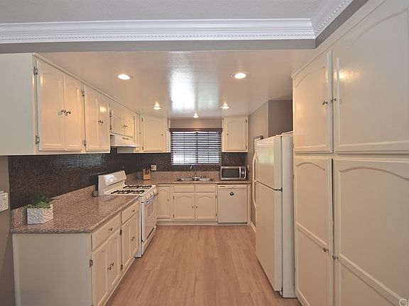 4th image of 700 E Taft Ave APT 19