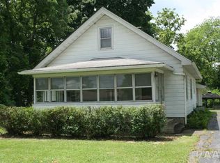 1120 Springfield Rd, East Peoria, IL 61611