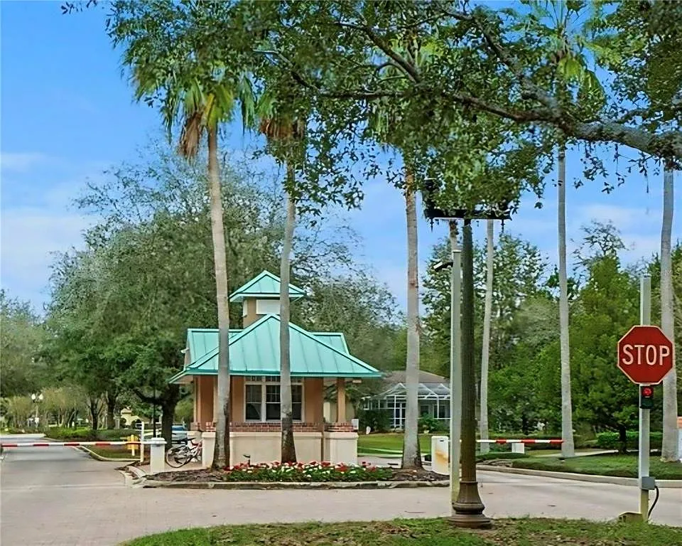 2 bed, 2.0 bath, 1816 sqft, $2,140 — Photo 3