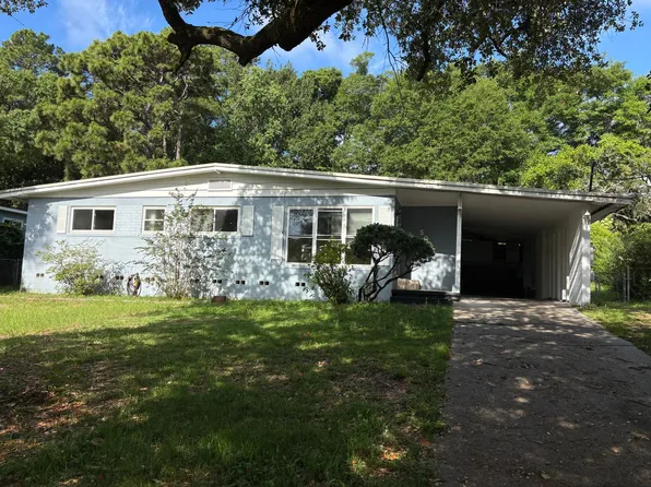 5095 Crestwood Rd, Pensacola, FL 32503