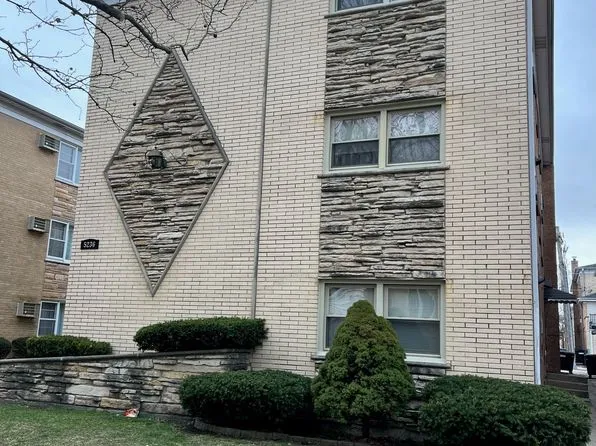 5236 N Delphia Ave #2W, Chicago, IL 60656