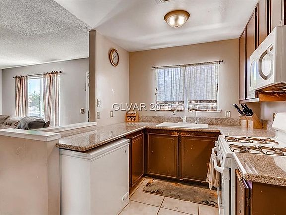 4th image of 693 Linn Ln