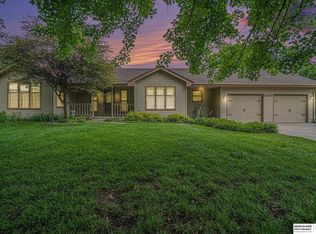 22108 Trailridge Blvd, Elkhorn, NE 68022