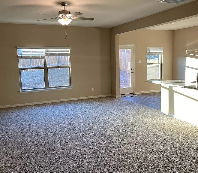 200 Lake Rdg — Photo 2