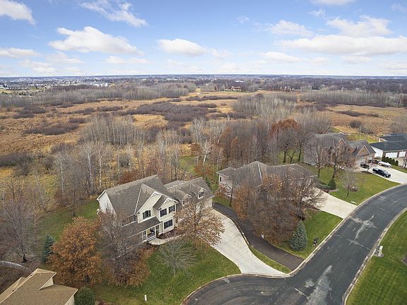 3rd image of 10572 Sanctuary Dr NE