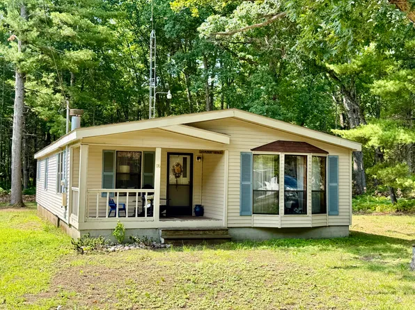 116 Northern Oaks Dr, Houghton Lake, MI 48629