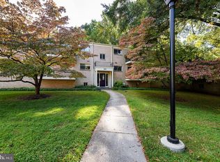 10648 Montrose Ave APT 102, Bethesda, MD 20814
