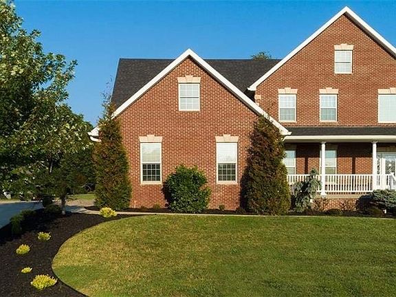 3rd image of 34 Wyndemere Dr