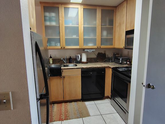 3rd image of 467 S Calle El Segundo Unit D2