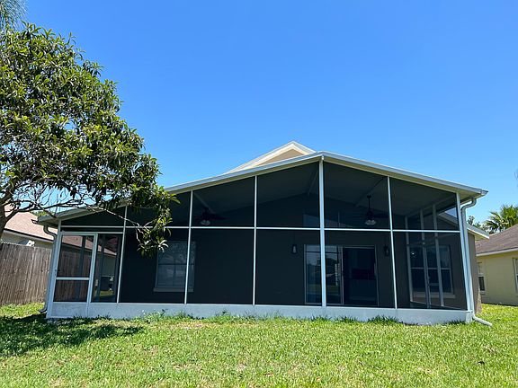 3rd image of 8993 Fort Jefferson Blvd