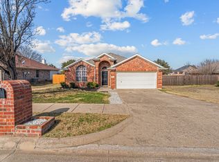 817 Dawnlight Dr, Denton, TX 76210