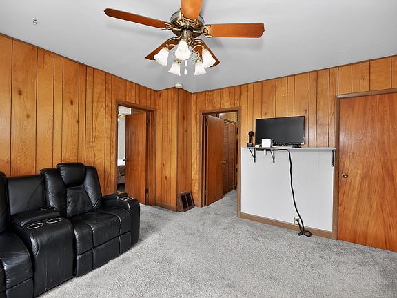 4th image of 311 Marengo Rd