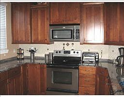 4th image of 1 Orlando St
