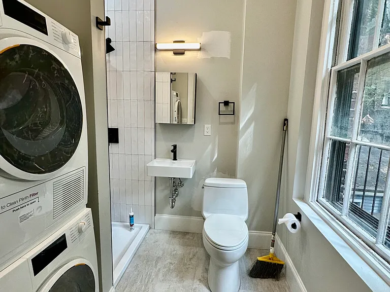 107 Charles St #202 — Photo 3