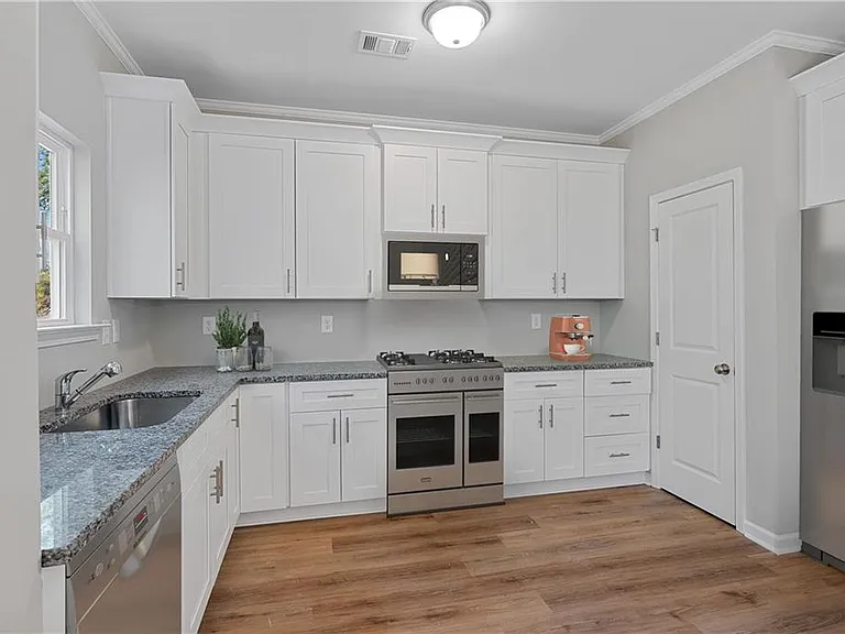 2832 Laurel Ridge Cir — Photo 10
