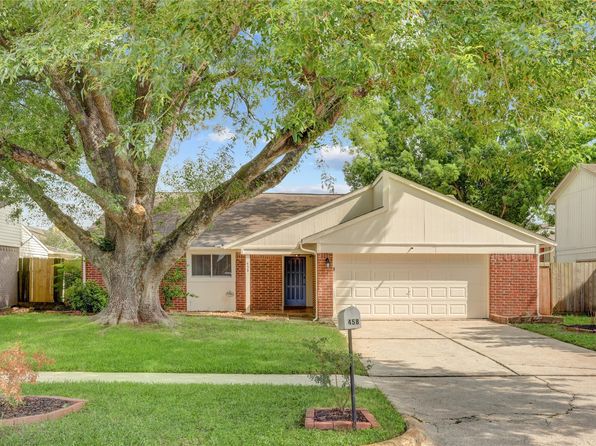458 Tresvant Dr, Webster, TX 77598