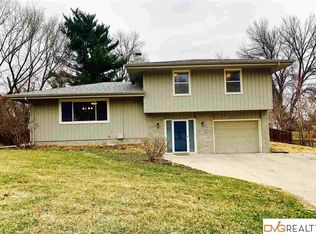 9612 Wirt St, Omaha, NE 68134