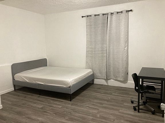 5th image of 4073 Foothill Dr