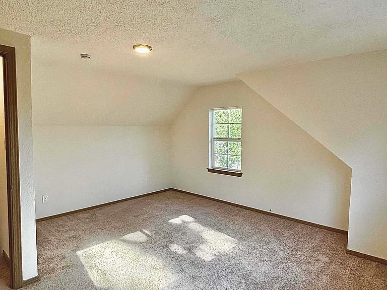 2031 E Harrison St — Photo 11