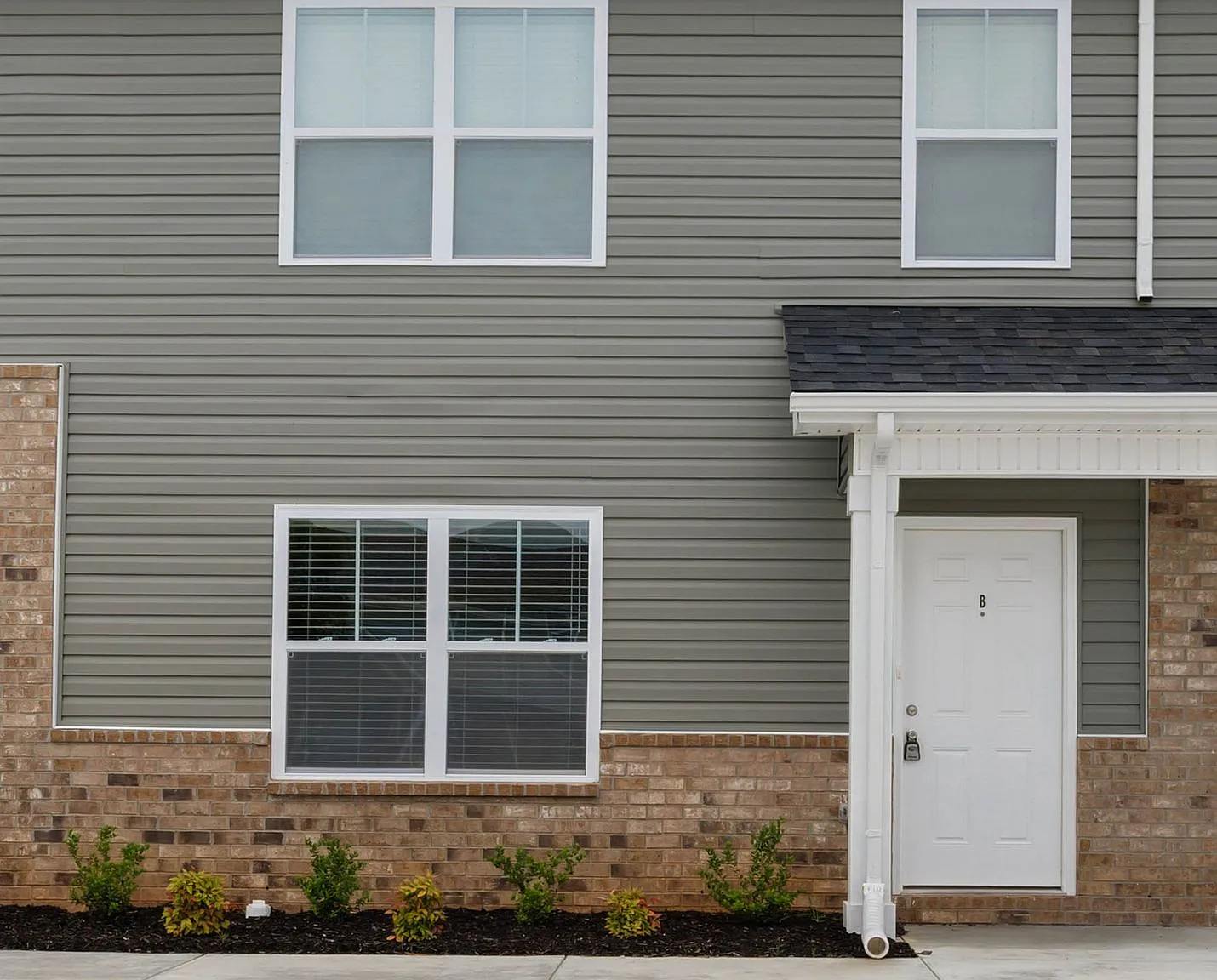 2201 Eldos Trace Cir — Photo 4