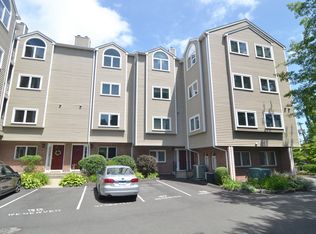 7 Seir Hill Rd APT 11, Norwalk, CT 06850