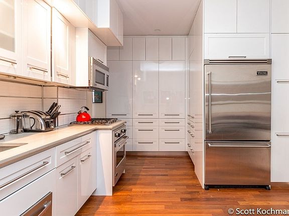 3rd image of 219 W 81st St APT 7C