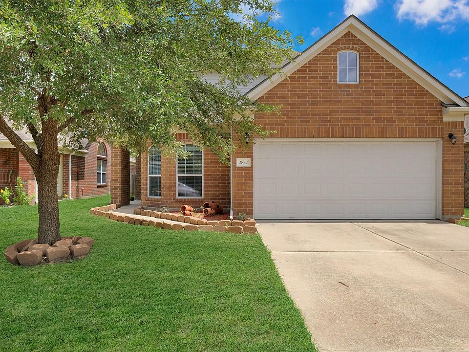 1st image of 2822 Youpon Lake Ct