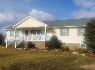 475 N Fork Dr, Gretna, VA 24557