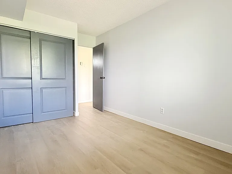 1653 Ouellette Ave #402 — Photo 8