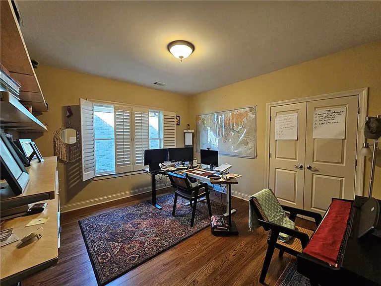 10924 Waters Rd — Photo 30