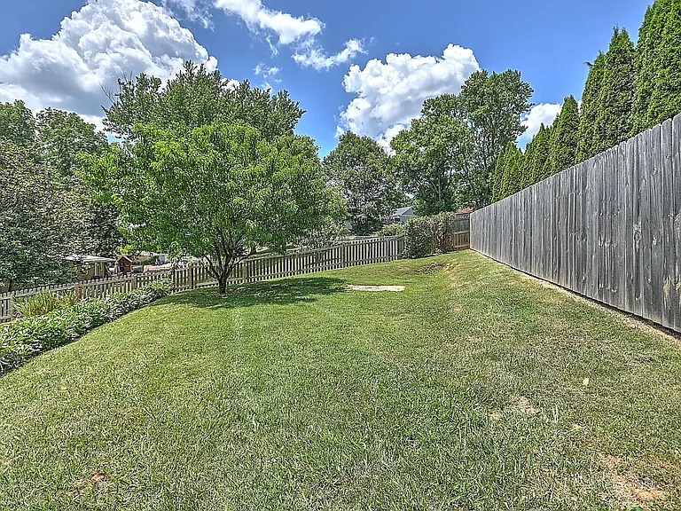 206 Sequoyah Dr — Photo 49