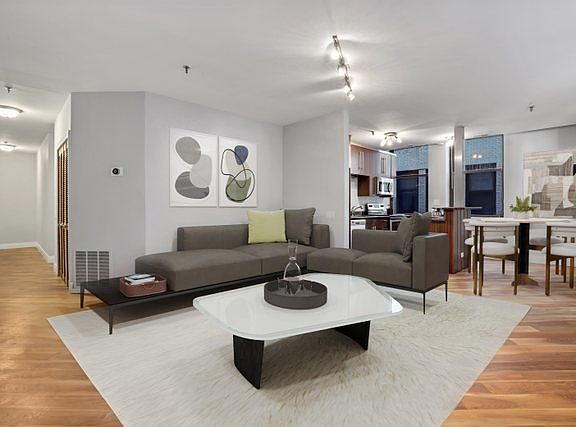 4th image of 680 S Federal St APT 708
