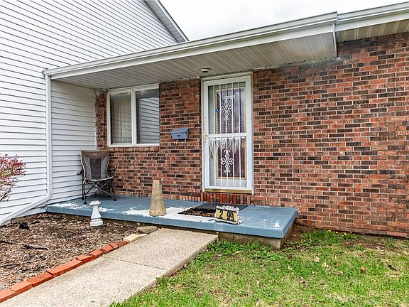2nd image of 2099 Barding Ave