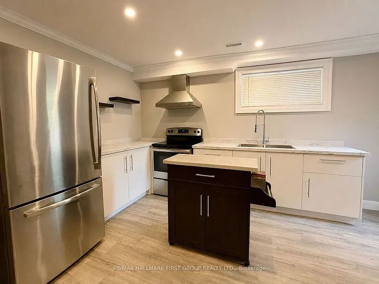 38 Muir Dr — Photo 5