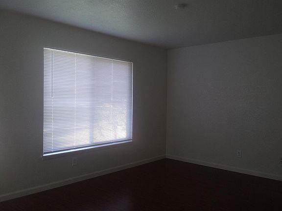 5th image of 2616 Northview Dr