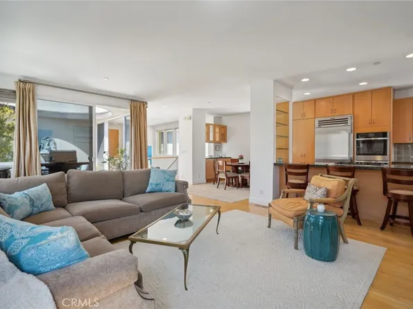 2303 Vista Dr, Manhattan Beach, CA 90266