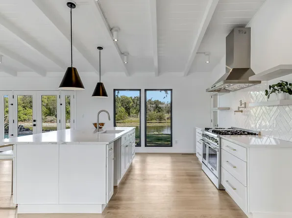 6531 Riverside Dr, Redding, CA 96001