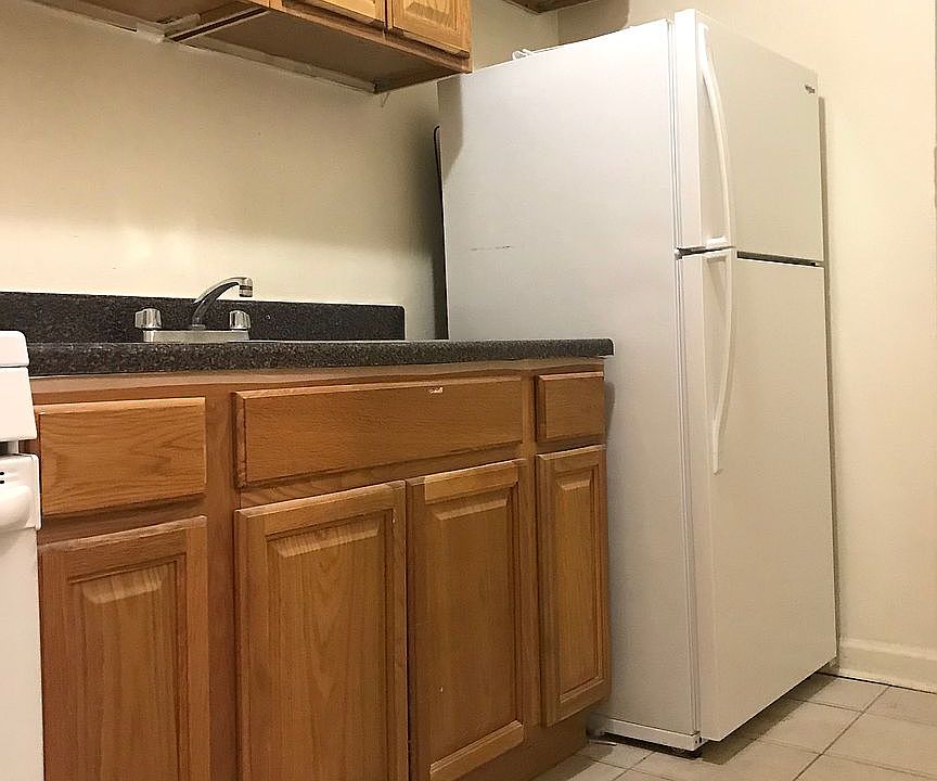 1st image of 18914 Crocheron Ave APT 111