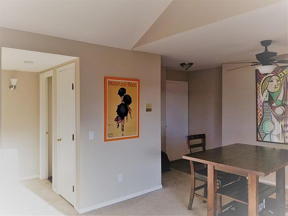 3rd image of 5 S Burberry Dr APT 432