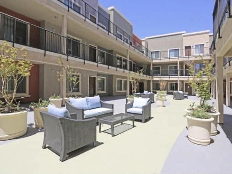 The inner court is a great place to relax at City Plaza Apartments in Escondido, California.