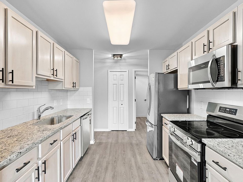 6374 Club Ct W, photo 4