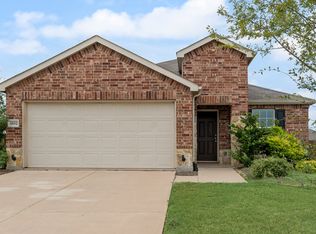 1802 Aslynn Cir, Aubrey, TX 76227