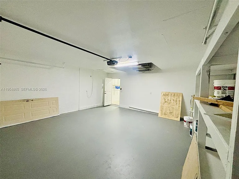 142 SW 34th Pl — Photo 22