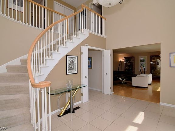 2nd image of 9 Pepper Creek Dr