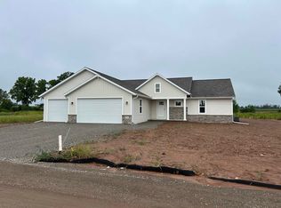 1751 Legacy Ln, Neenah, WI 54956