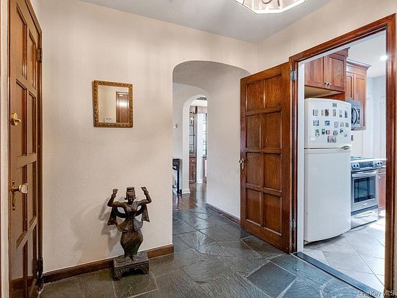 4th image of 88 Stockbridge Road