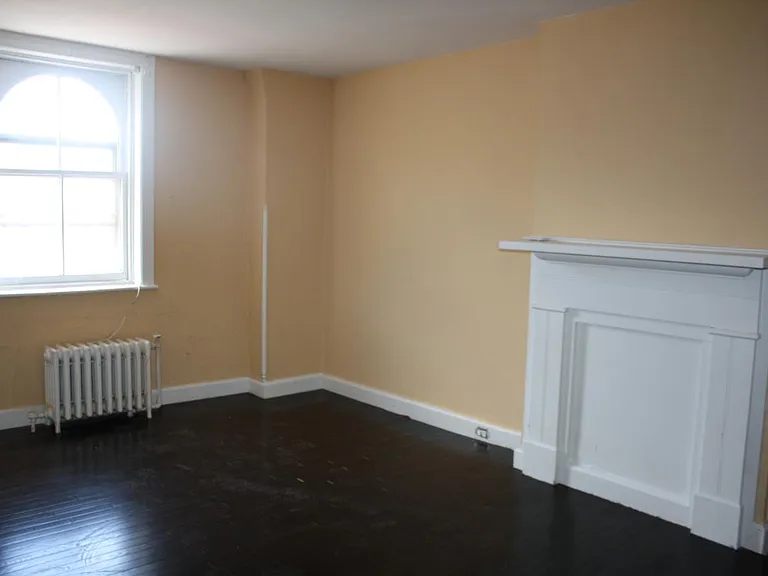 31 S Lake Ave #5 — Photo 4