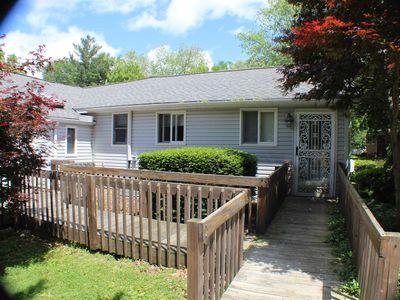 11687 N Grandview Dr, Syracuse, IN, 46567
